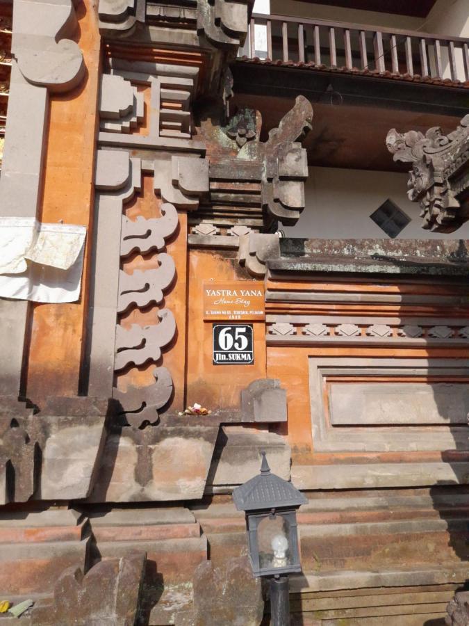 Yastra Yana Homestay Ubud Esterno foto